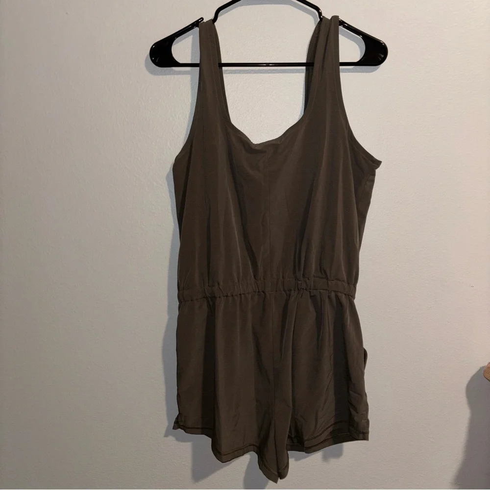PrAna Olive Utility Romper Size M - Picture 4 of 4